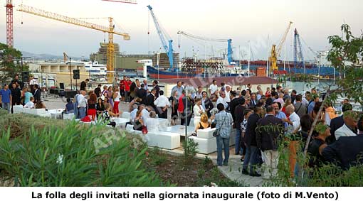 La folla al Bastione dell'Impossibile a Trapani