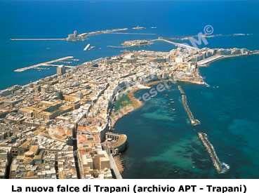 Trapani, foto panoramica con la falce attuale