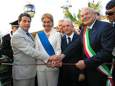 Giulia Adamo inaugura la funivia rapani - Erice